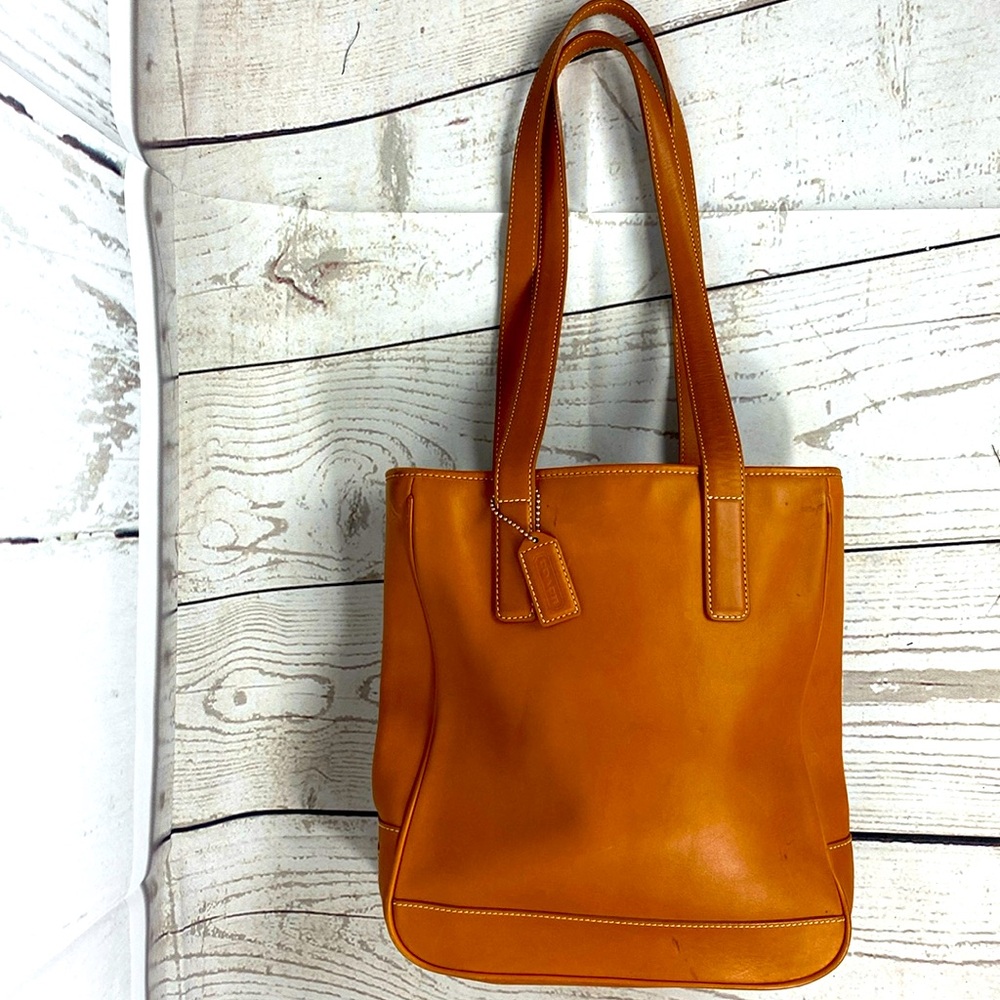 Coach Vintage Genuine Leather Tote Purse 👜